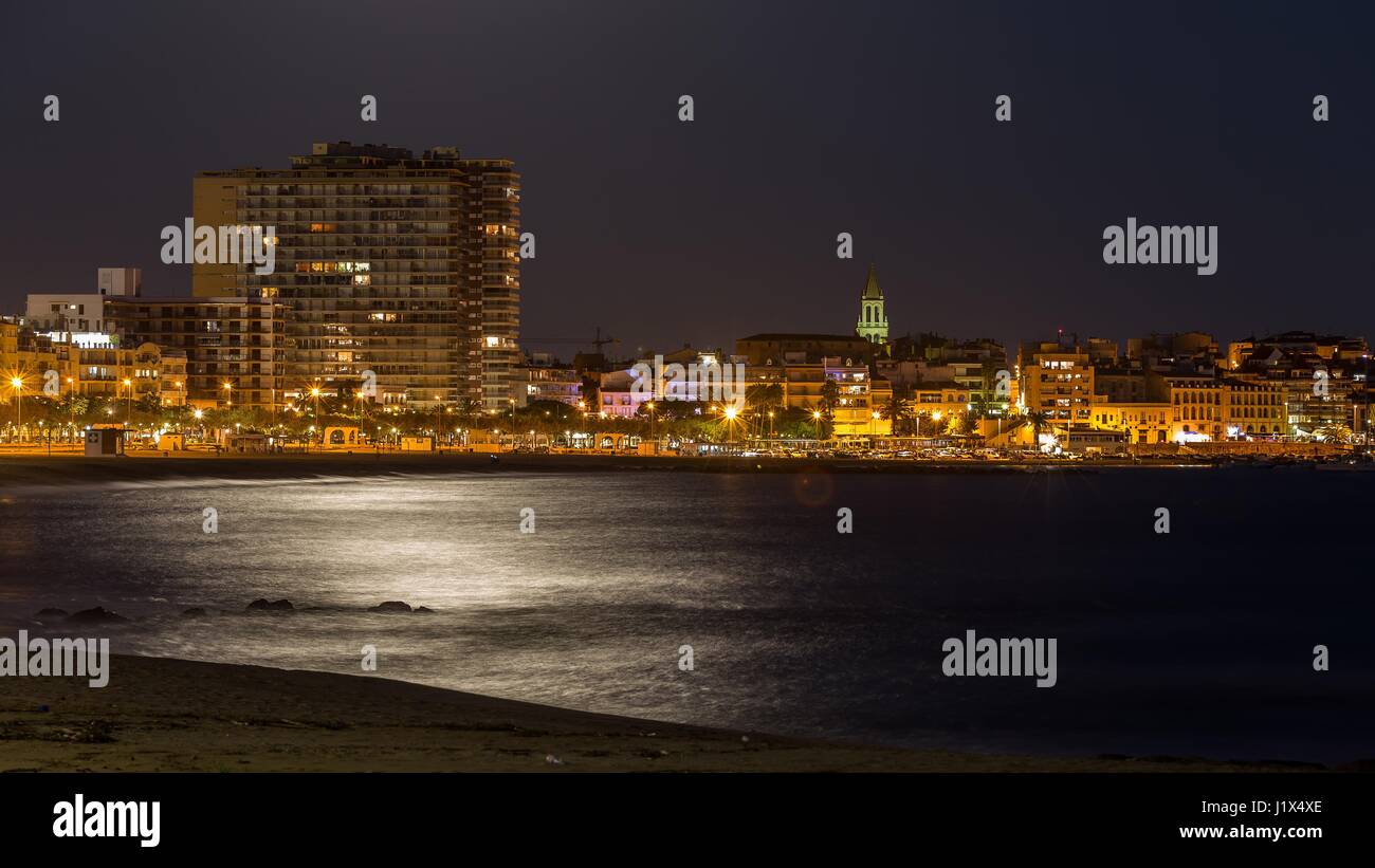 La nuit dans la Costa Brava, Palamos (Espagne) Banque D'Images