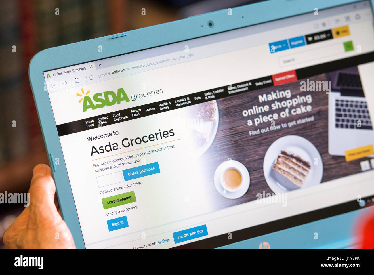 Site web de l'épicerie de l'ASDA, écran sur Tablet PC Portable Banque D'Images