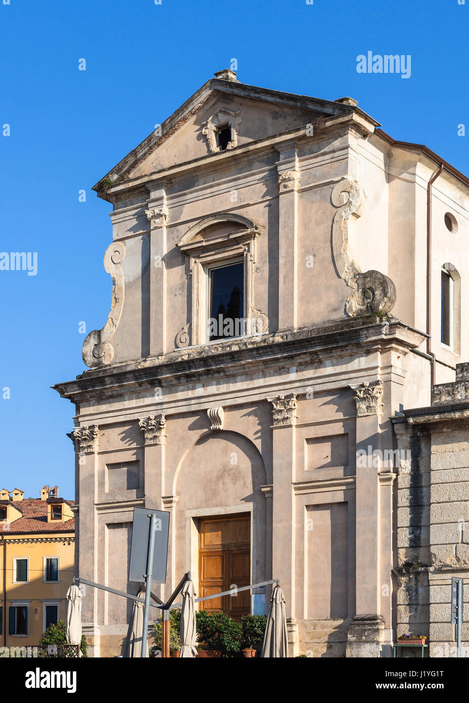 Voyage Italie - Rome antique maison sur street regaste redentore à Vérone ville au printemps Banque D'Images