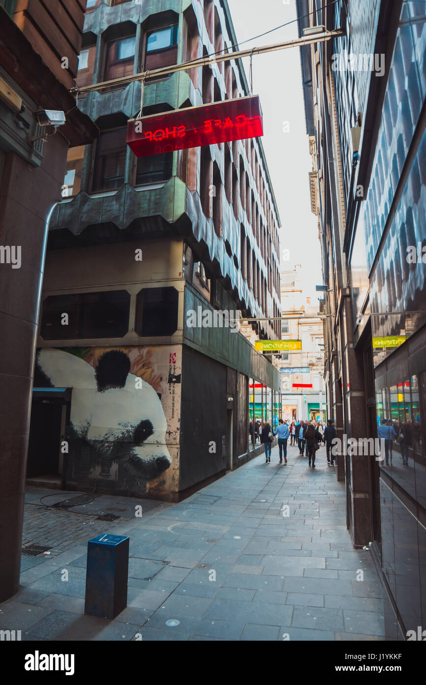 Le panda géant par James Klinge on Mitchell Lane, Glasgow. Banque D'Images