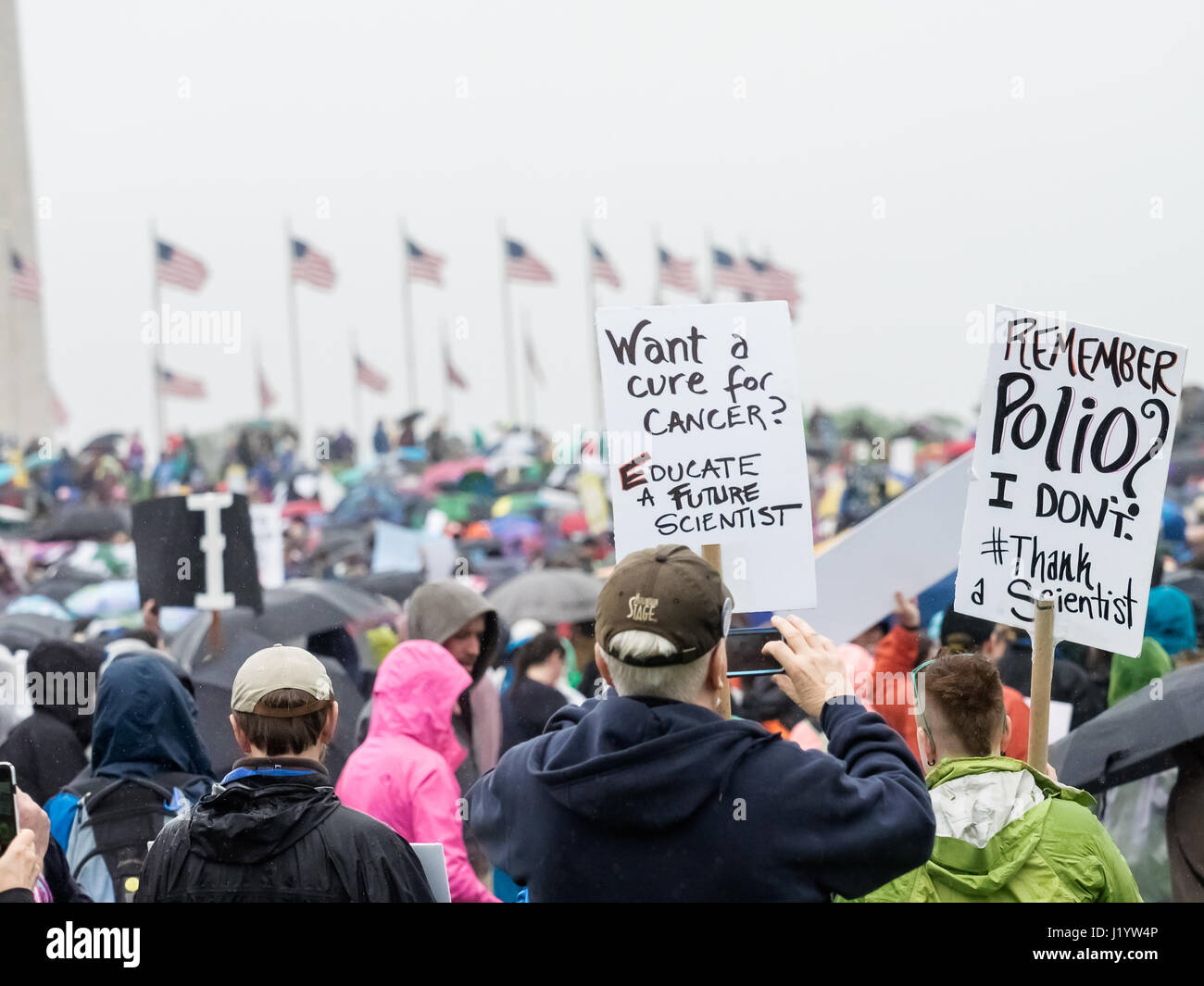 Washington DC, USA. 22 avril, 2017. Une scène de la marche de la Science à Washington DC, le 22 avril 2017 Credit : Stefan Kaben/Alamy Live News Banque D'Images