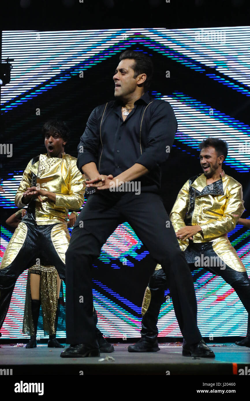 Sydney, NSW, Australie. 22 avr, 2017. La superstar de Bollywood Salman Khan l'exécution à l'Da-Bangg Tour à l'Arène Qudos Bank Crédit : Christopher Khoury/presse australienne/ZUMA/Alamy Fil Live News Banque D'Images