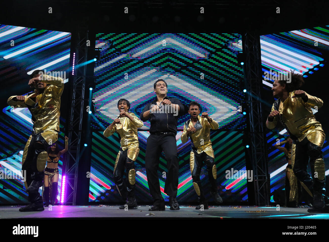 Sydney, NSW, Australie. 22 avr, 2017. La superstar de Bollywood Salman Khan l'exécution à l'Da-Bangg Tour à l'Arène Qudos Bank Crédit : Christopher Khoury/presse australienne/ZUMA/Alamy Fil Live News Banque D'Images