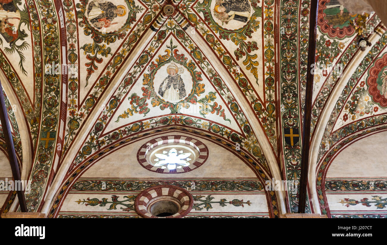 Vérone, ITALIE - 27 mars 2017 : plafond décoré de chiesa di Sant'Anastasia à Vérone ville. Sant Anastasia est une église de l'Ordre dominicain en Ver Banque D'Images