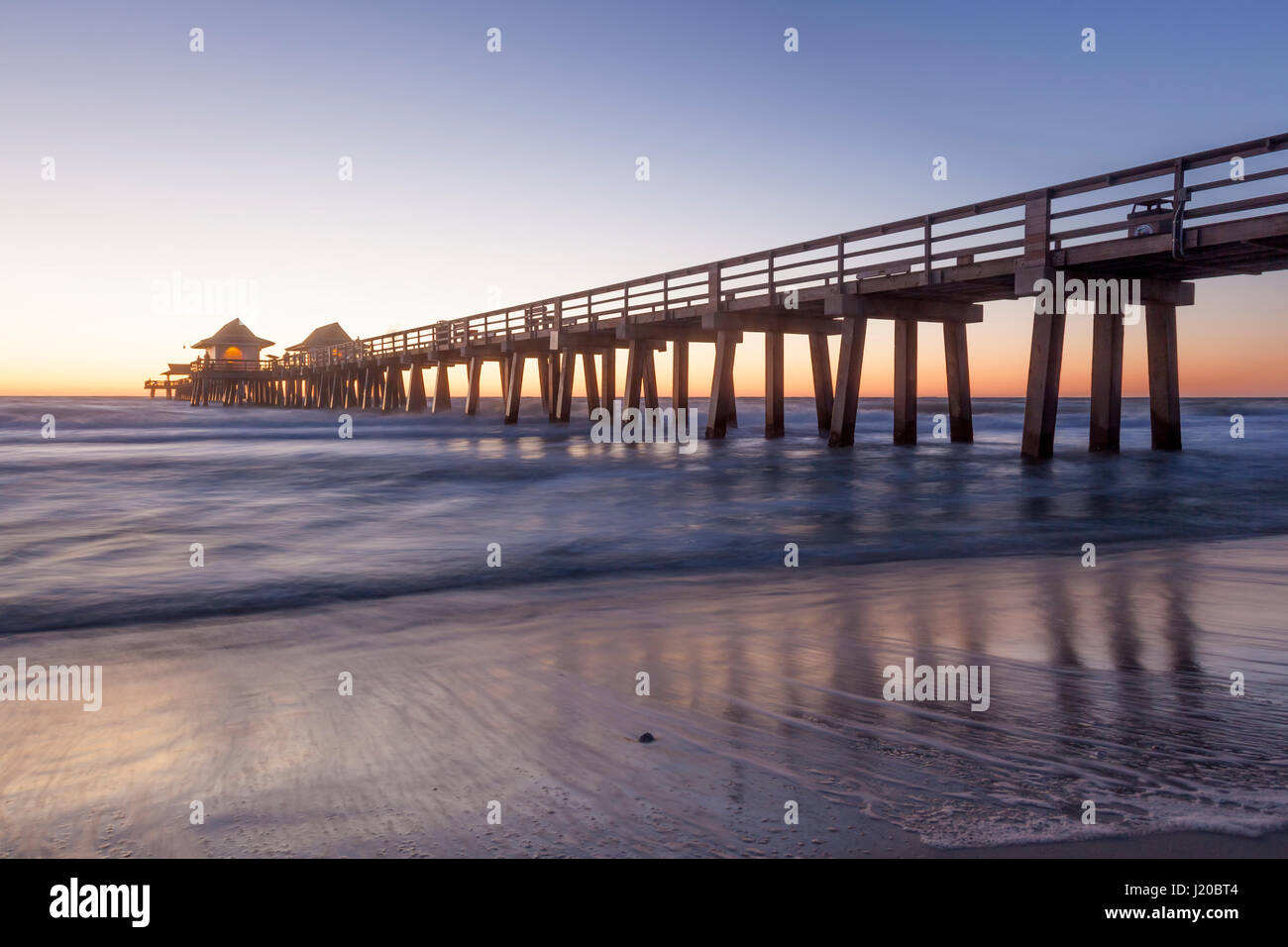 Pêche historique de Naples au coucher du soleil. Florida, United States Banque D'Images