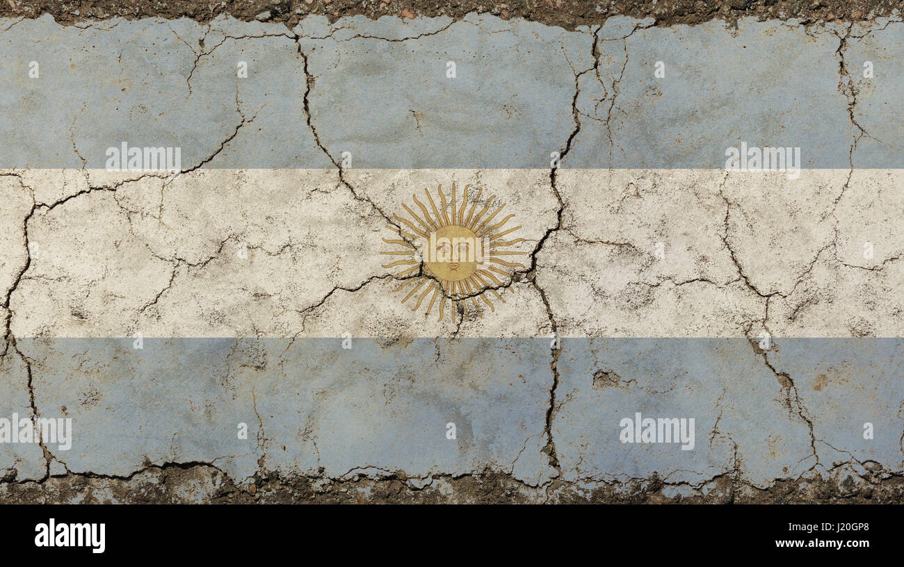 Old grunge vintage décolorée sale minable distressed Argentine ou officiellement la République Argentine drapeau avec soleil de mai (Sol de Mayo) contexte en faillite Banque D'Images