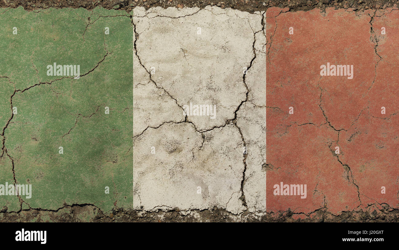 Old grunge vintage décolorée sale minable distressed Italie drapeau national contexte le mur de béton brisées avec des fissures Banque D'Images