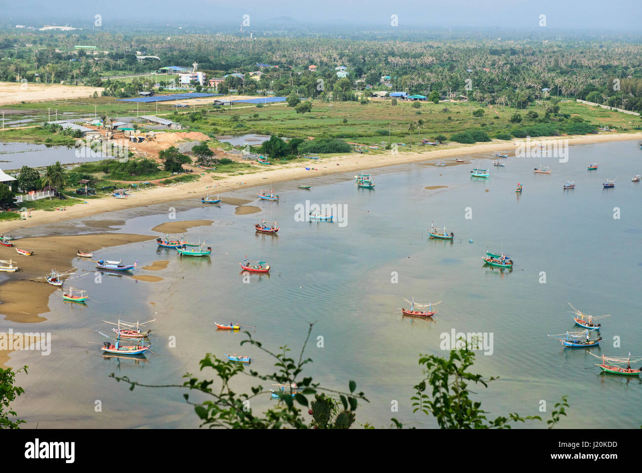 Village de pêcheurs à Ao Noi pier, Prachuap Khiri Khan, Thaïlande Banque D'Images