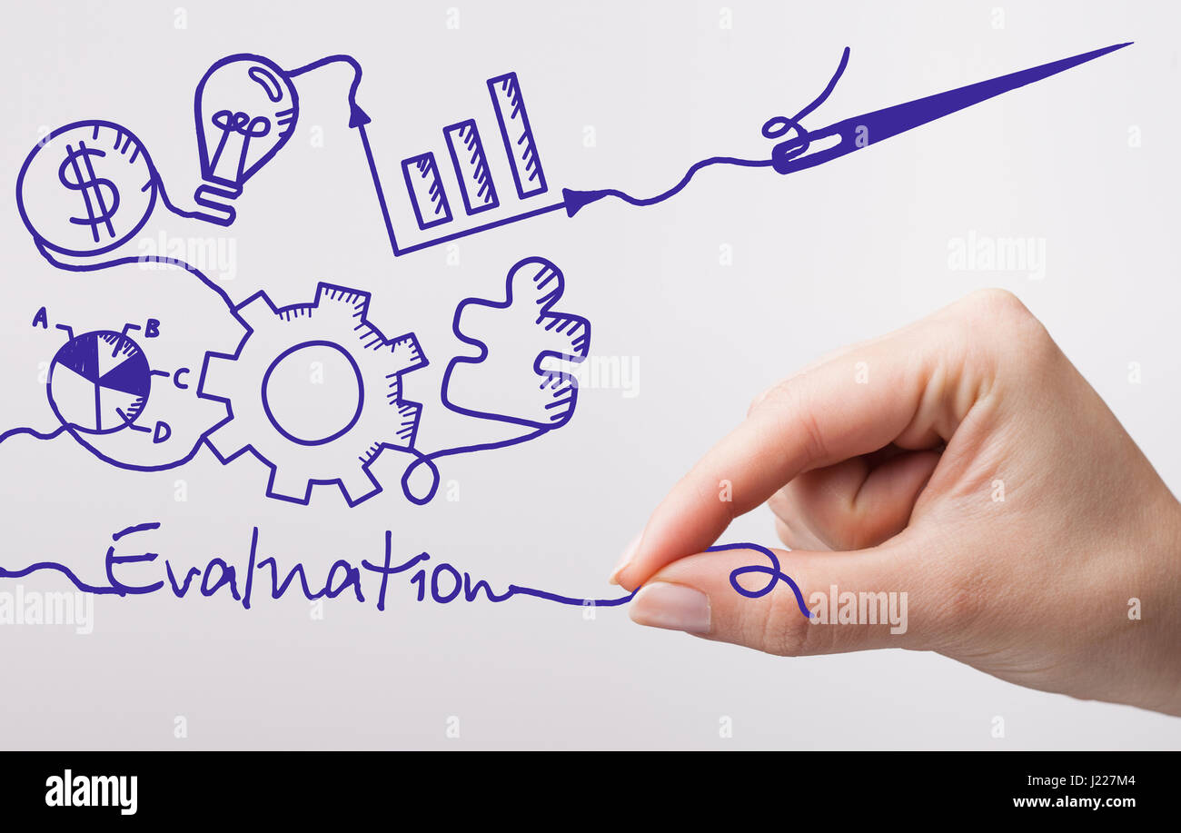 La technologie, internet, business et marketing. Jeune femme d'affaires écrit word : Évaluation Banque D'Images