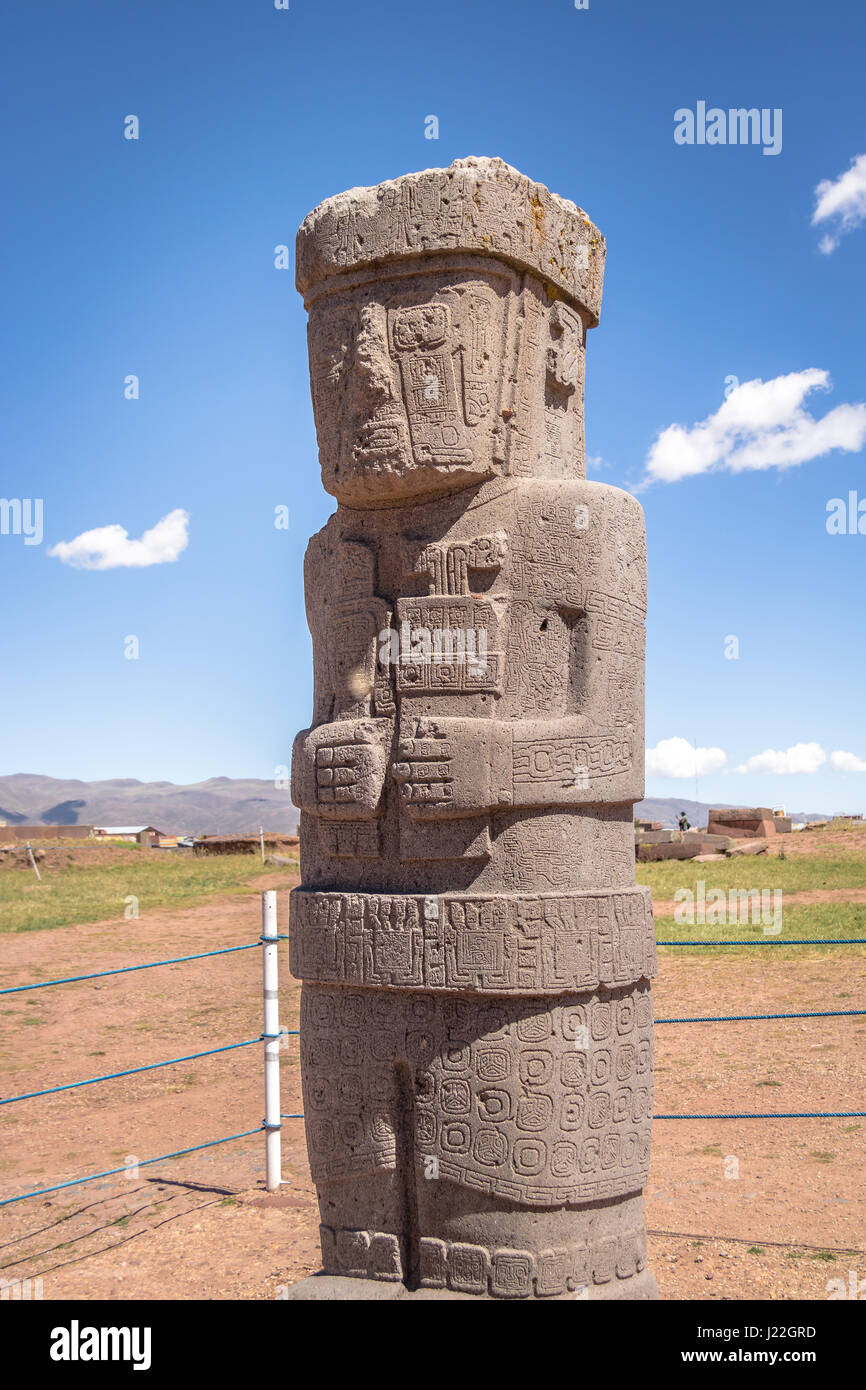 Statue monolithe de Tiwanaku (Tiahuanaco) culture - La Paz Bolivie Banque D'Images