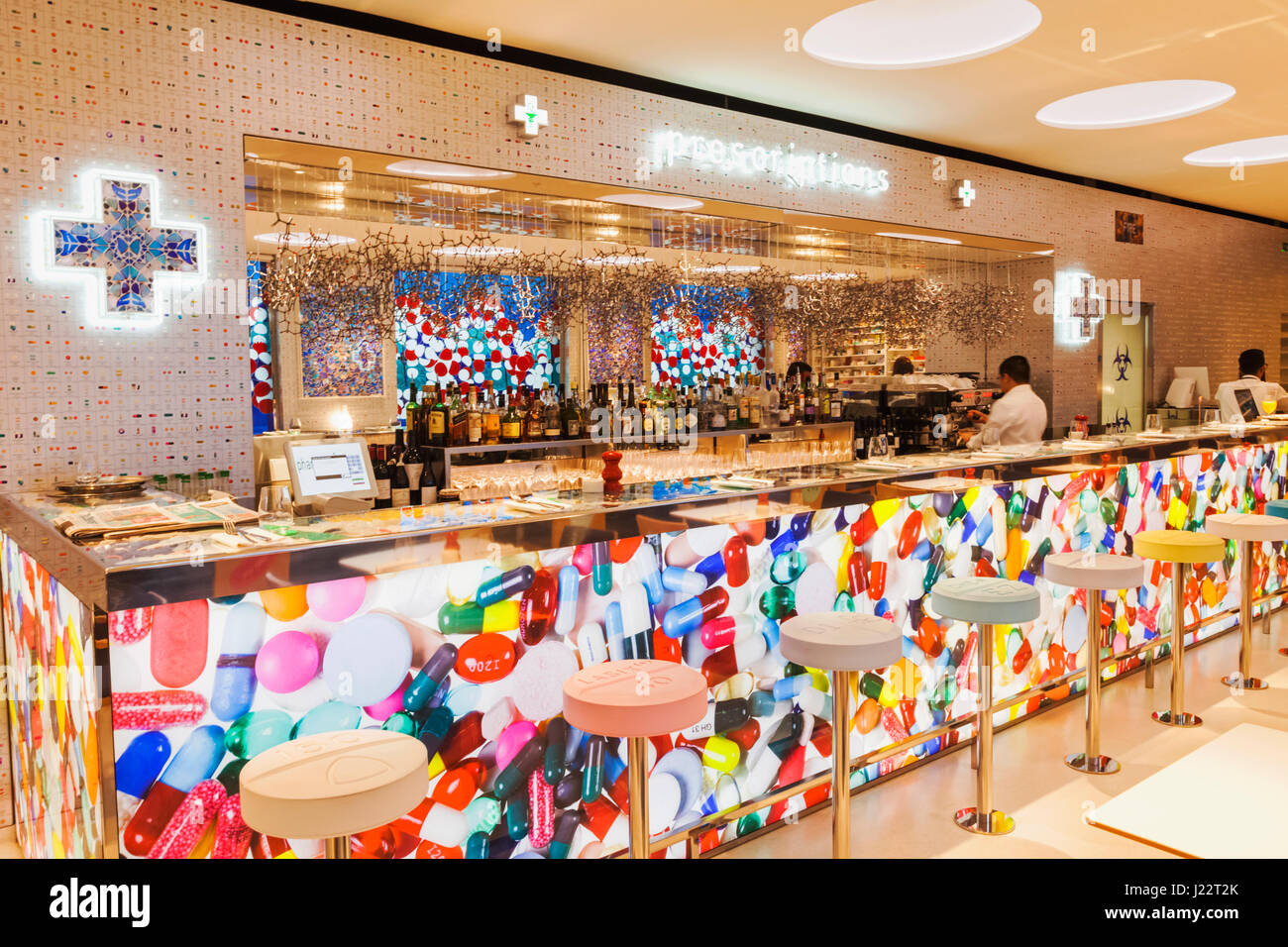 L'Angleterre, Londres, Damien Hirst's Newport Street Gallery, Prescriptions Bar Banque D'Images