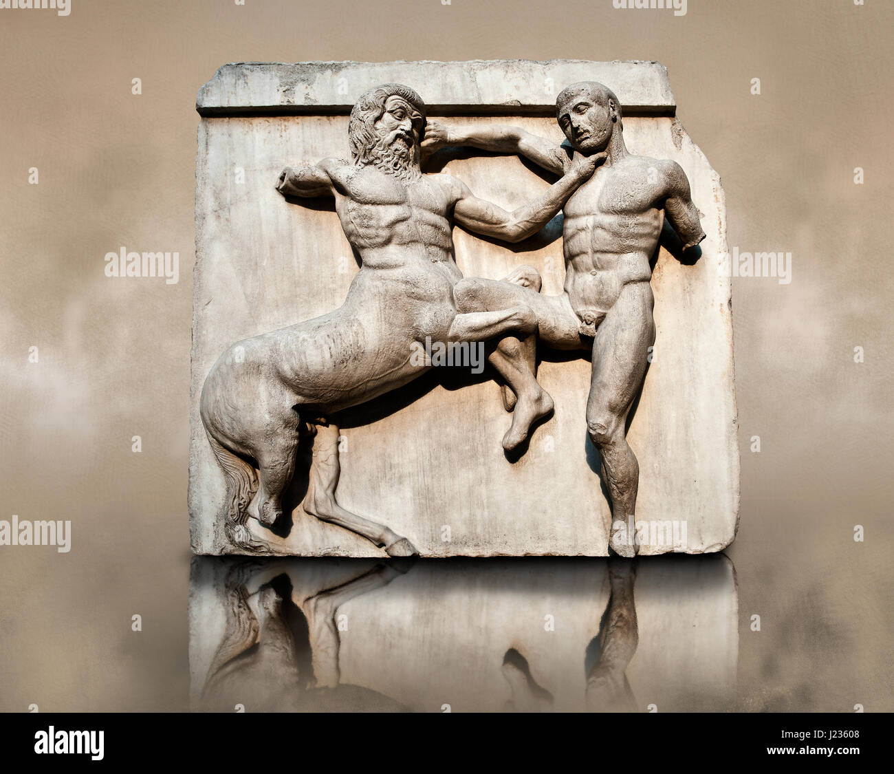 Sculpture de Lapiths Centaures et combattre à partir de l'angle sud-Metope du Parthénon sur l'acropole d'Athènes no XXXII. Aussi connu sous le nom de Banque D'Images