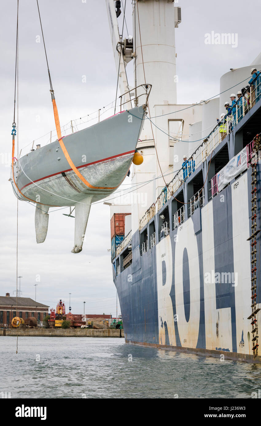 L'yacht, Maiden, est descendue dans les eaux britanniques pour après avoir été trouvé abandonné dans les Seychelles. Banque D'Images