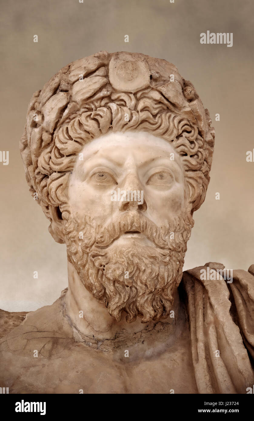 La sculpture romaine de l'empereur Marc Aurèle, fouillée de Bulla Regia