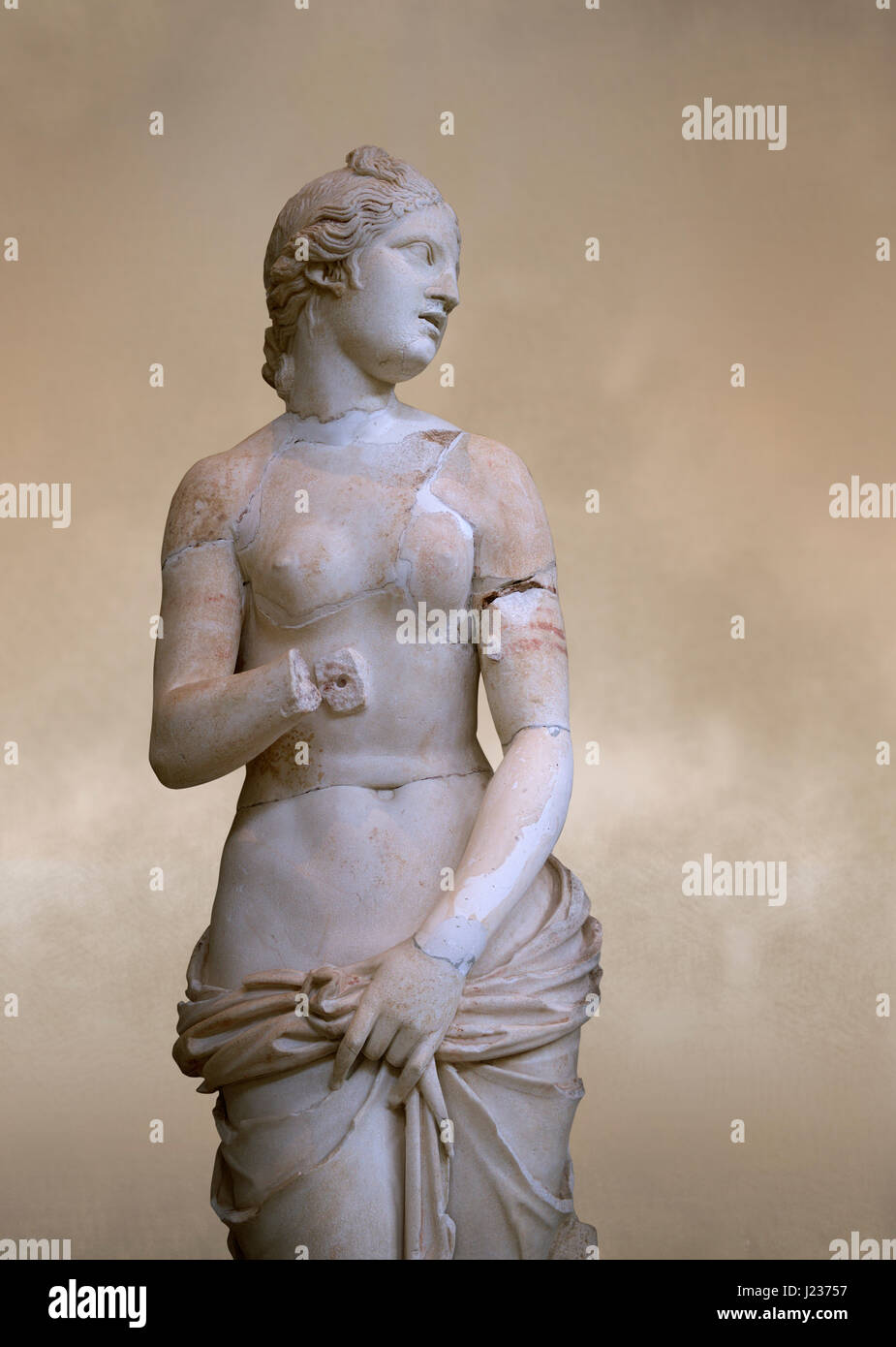 La Statue de Vénus, la déesse de l'amour, suit le style d'un modeste Aphrodite, connu par d'autres répliques romaines sont des copies d'Ttththird siècle av. Banque D'Images