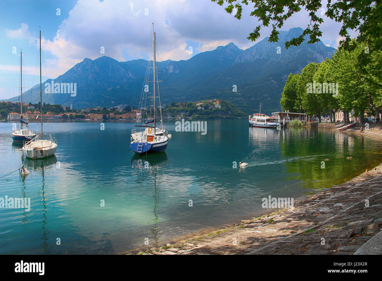 Belle vue sur le lac de Côme, Lecco, Italie Banque D'Images