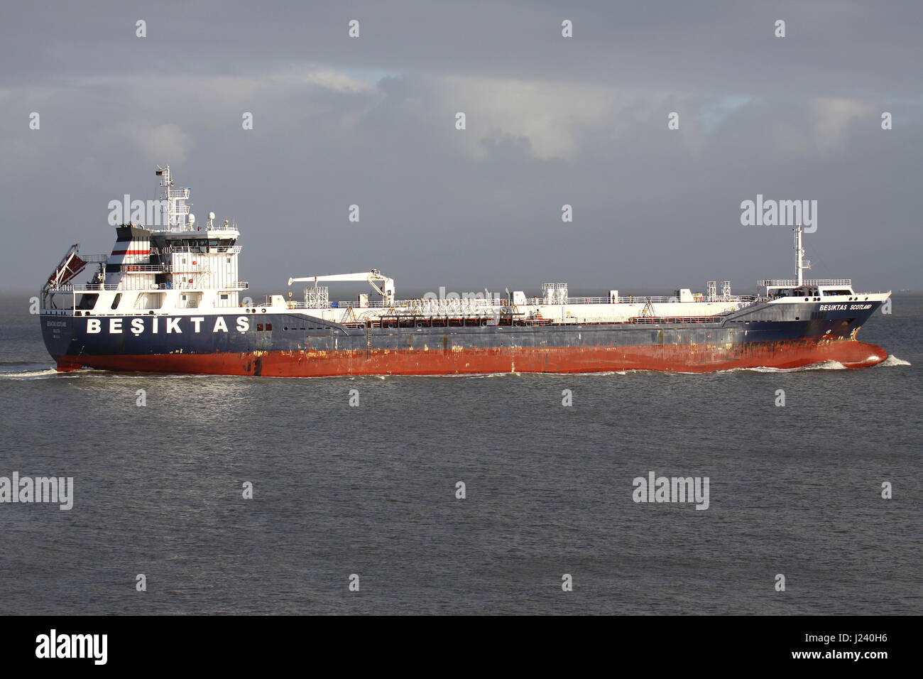 Produits pétroliers Produits chimiques/ BESIKTAS L'ECOSSE sur l'Elbe Banque D'Images