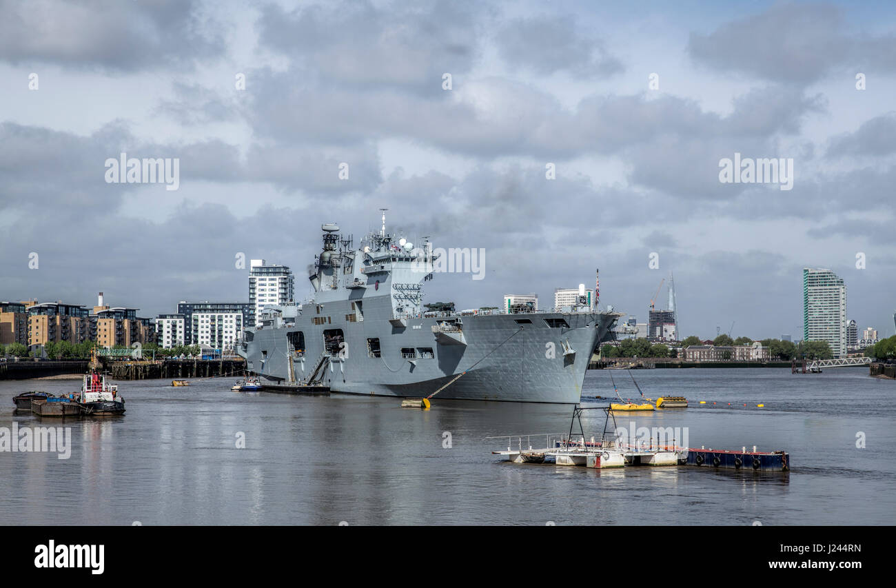 Le HMS Ocean Royal Navy Ship in Greenwich London England Banque D'Images