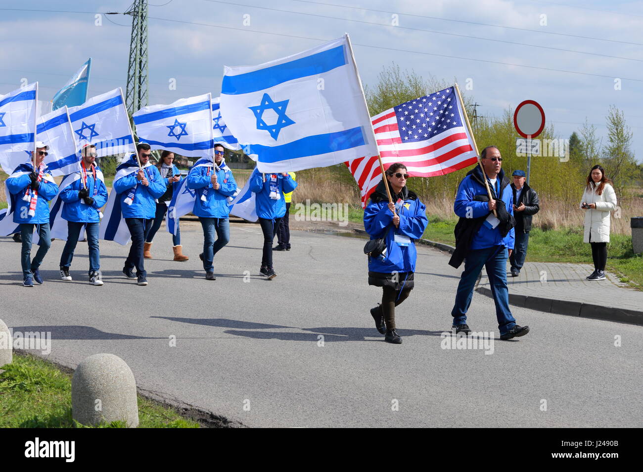 Auschwitz Birkenau, en Pologne. Apr 24, 2017. La Marche des Vivants 2017, Jour commémoratif de l'Holocauste, Auschwitz Birkenau, en Pologne : Rageziv Crédit/Alamy Live News Banque D'Images