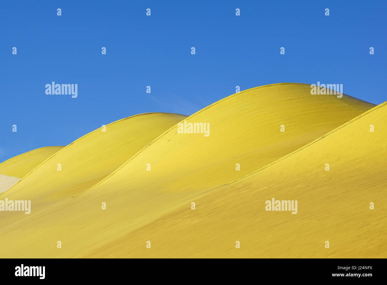 Résumé détail architectural . L'architecture moderne, de panneaux sur la façade de l'immeuble. Banque D'Images