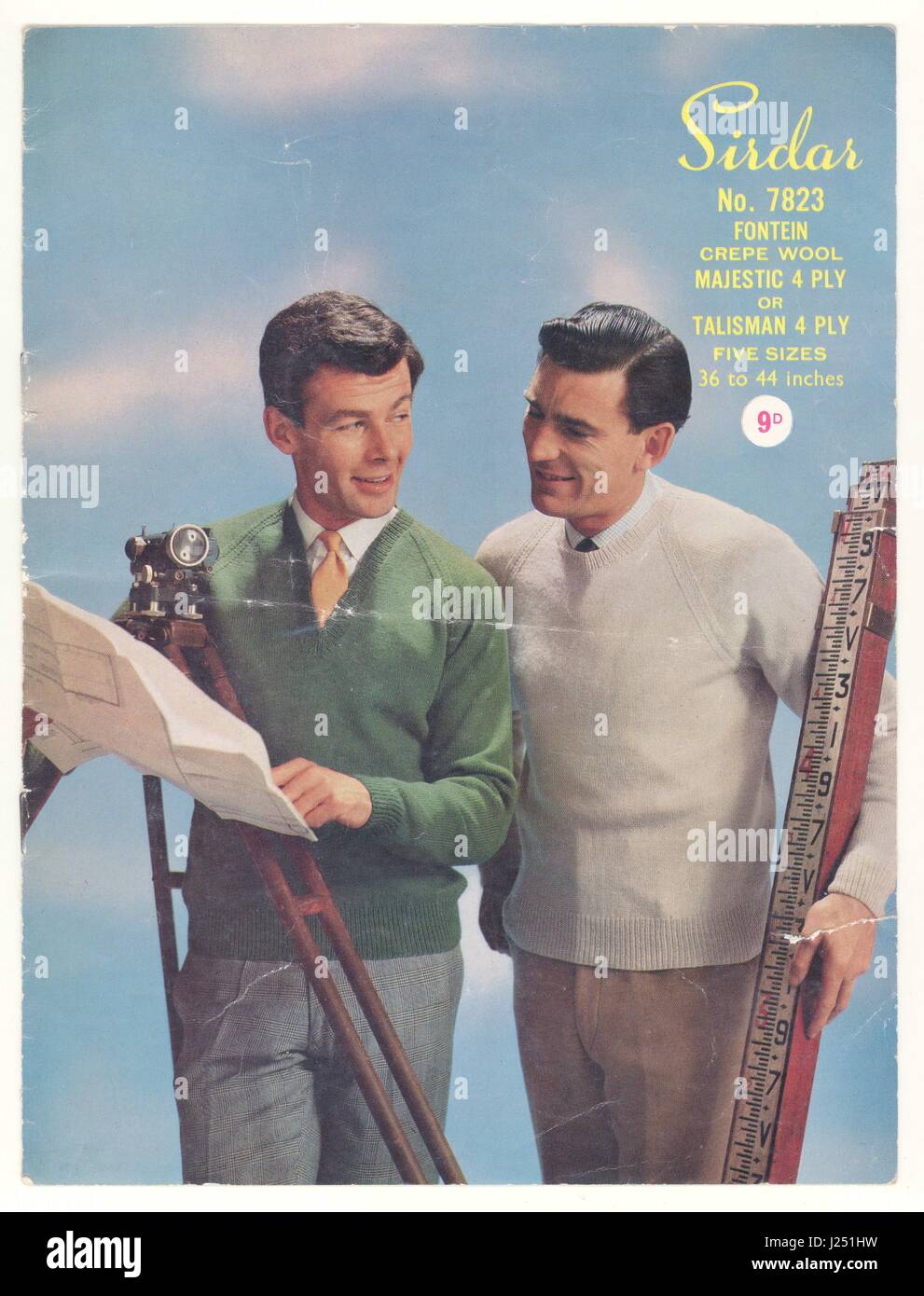 Modèle à tricoter Sirdar rétro original des années 1950, pour les pulls tricotés ronds et à col en V pour hommes, Royaume-Uni Banque D'Images