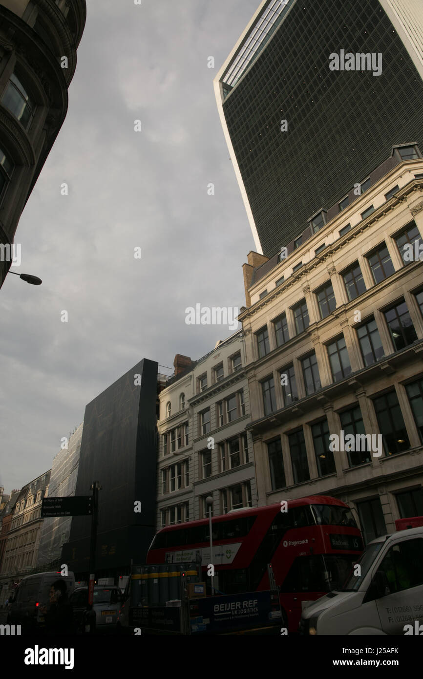 Bâtiment famouse talkie walkie à Londres Banque D'Images