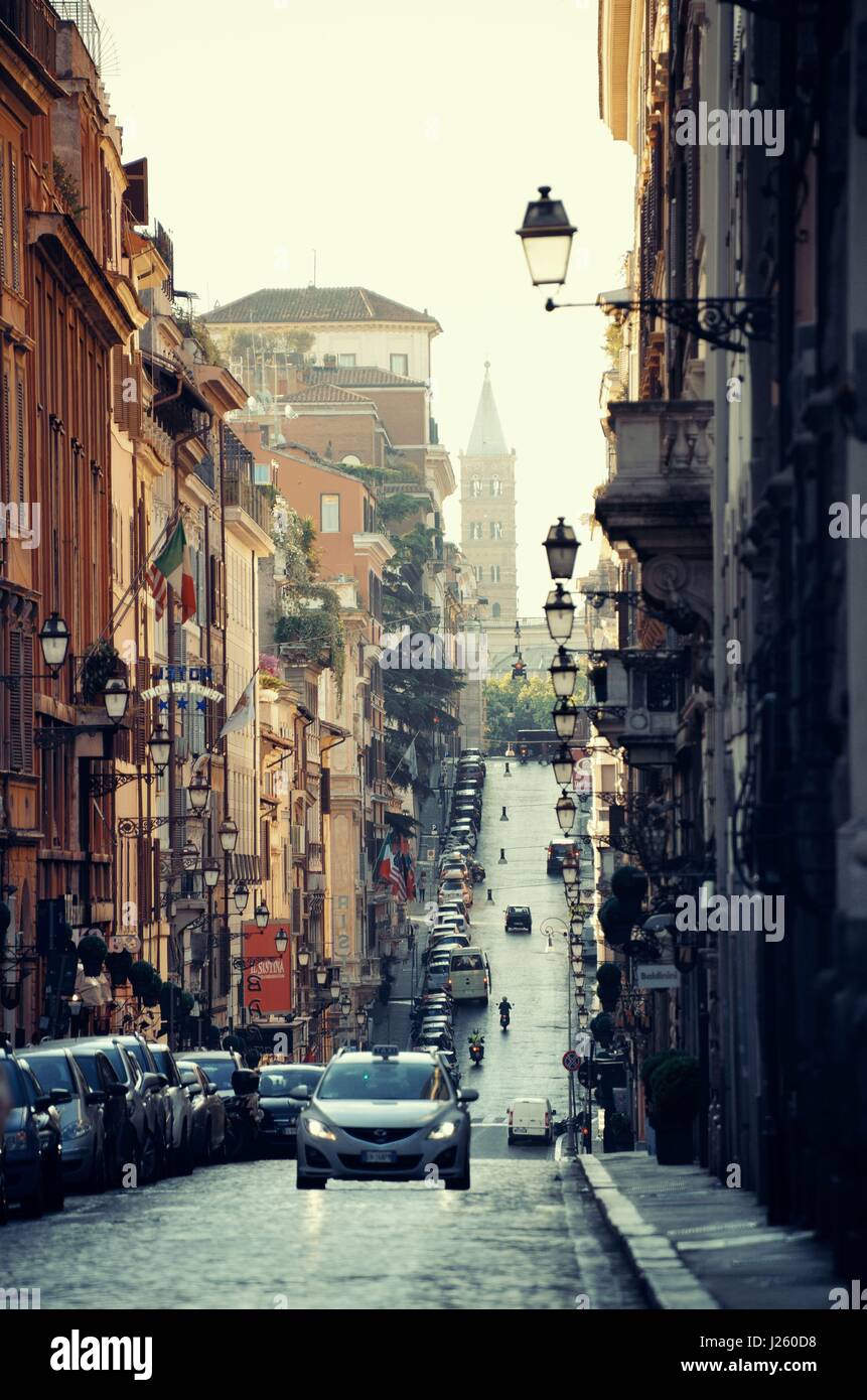 ROME - 12 MAI : Street view le 12 mai 2016 à Rome, Italie. Rome 14e au classement mondial, et 1ère attraction touristique la plus populaire en Italie. Banque D'Images