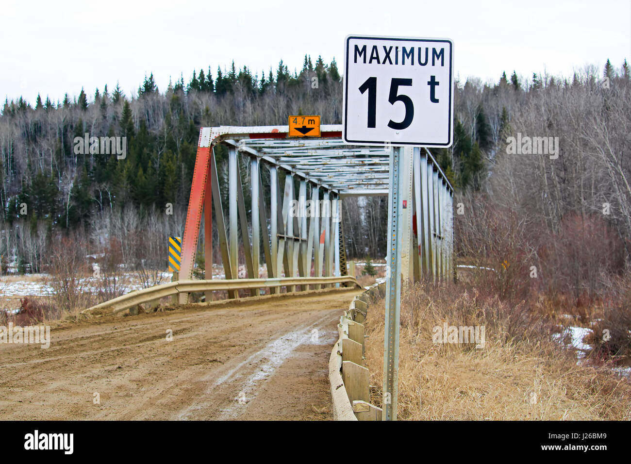 Restriction de poids maximum sur un pays pont. Banque D'Images
