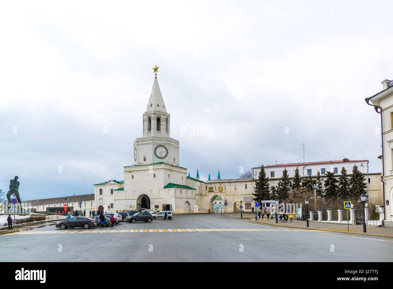 Kazan, Russie - Mar 25,2017. 1er mai place en face de l'entrée du Kremlin Banque D'Images