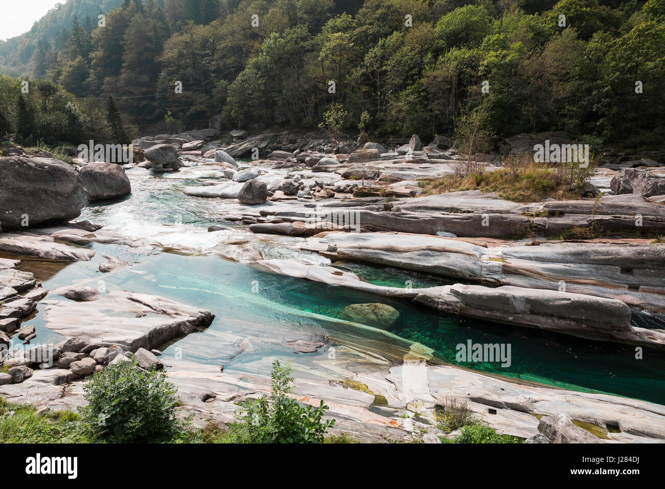 Vue panoramique de la rivière Verzasca Banque D'Images