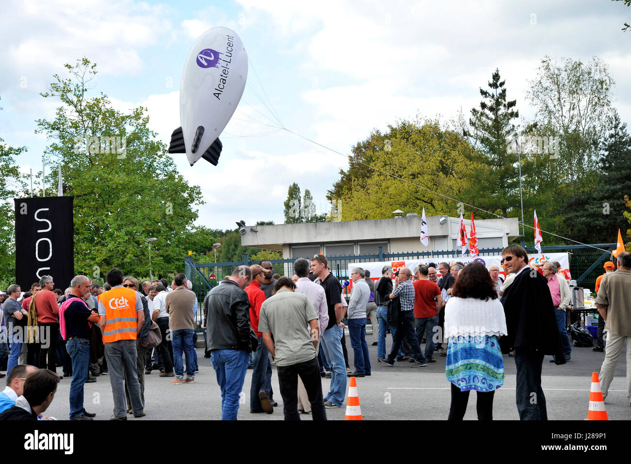 France, Nord-ouest de la France, Nantes, Alcatel Lucent employés démontrent à l'avant de leur entreprise contre un projet de plan de restructuration de licenciements Banque D'Images