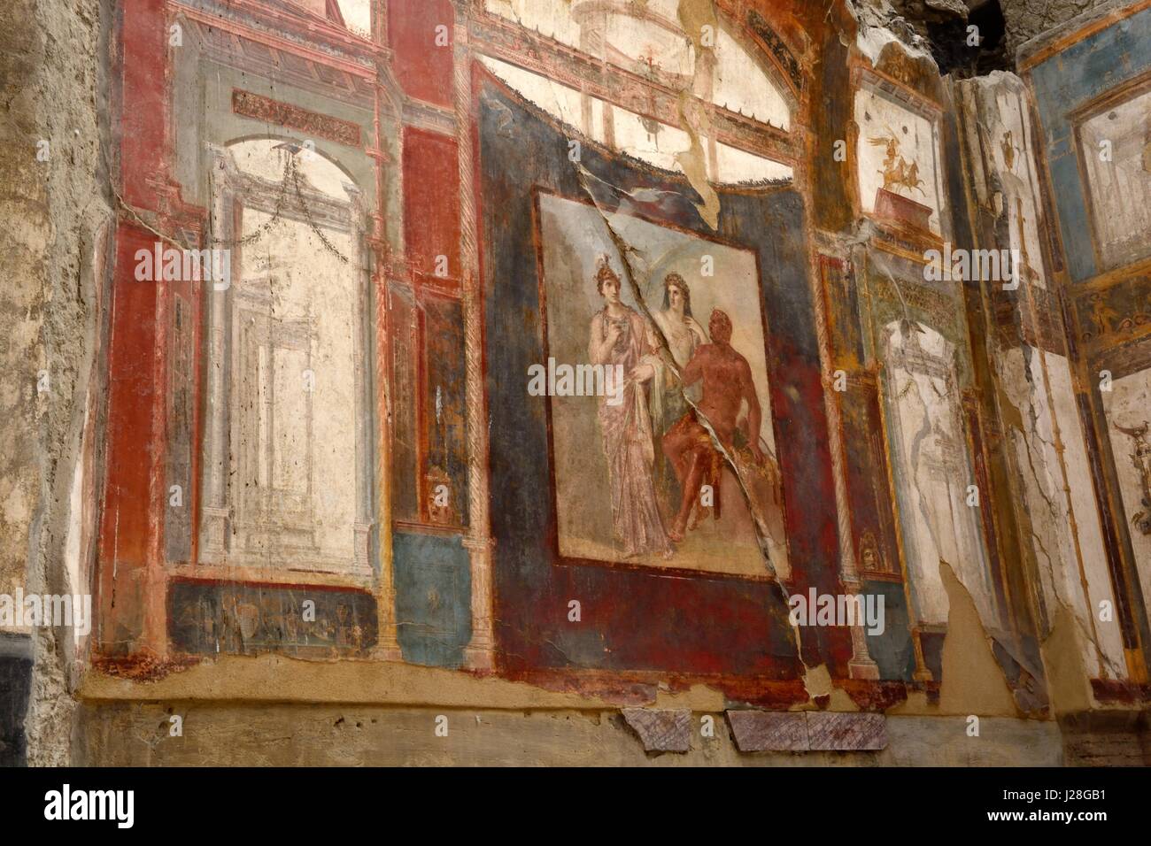 Fresques fresque sur les murs du Collège de l'Augustales à Herculanum, ancienne ville romaine détruite par des flux migratoires en 79AD Ercolana Campanie Italie Banque D'Images
