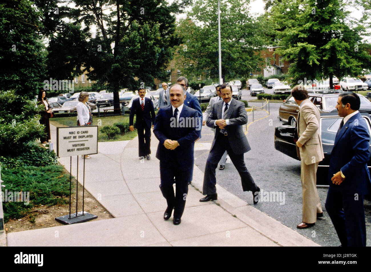 Le roi Hussein bin Talal de Jordanie arrive à la NBC Studios pour son apparition sur le dimanche matin talk show "Rencontre avec la presse a Washington DC., 22 juin 1980. Photo par Mark Reinstein Banque D'Images