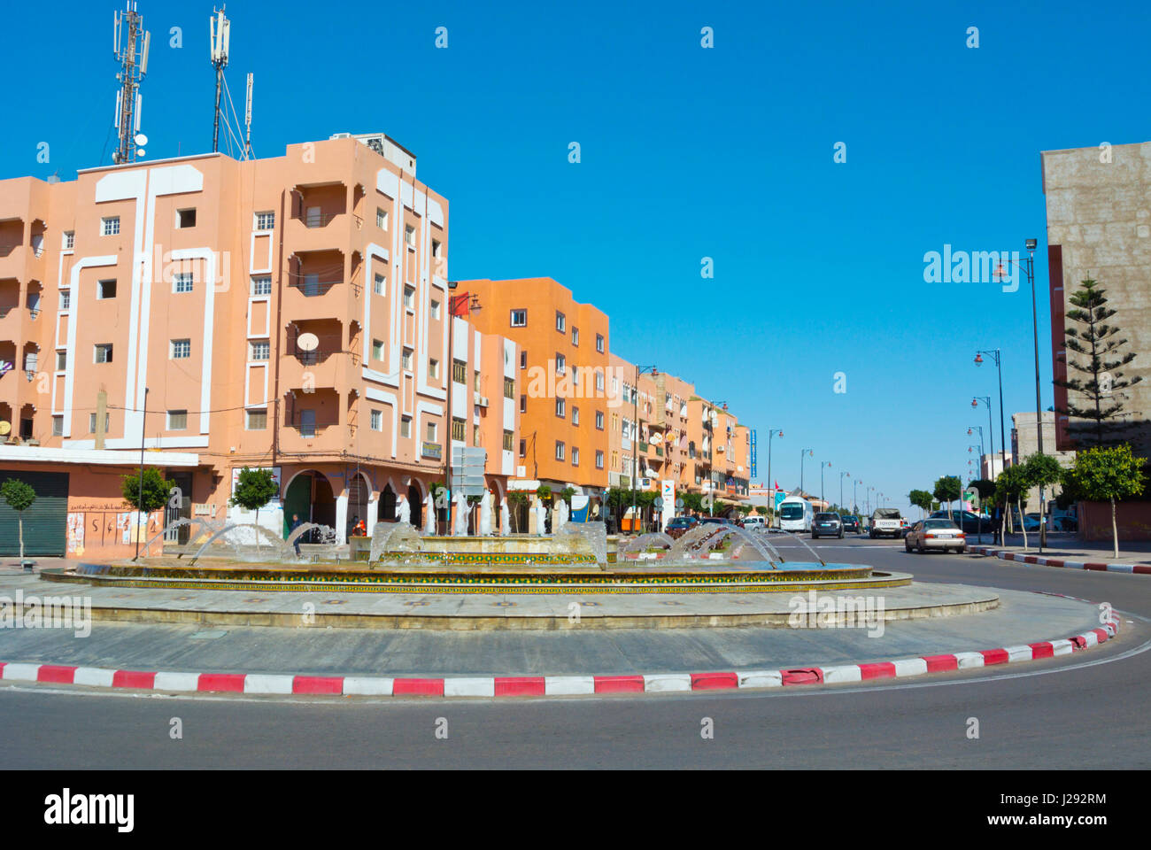 La place de la résistance, rue de La Mecque, Laâyoune, El Aioun, Sahara occidental, administré par le Maroc Banque D'Images