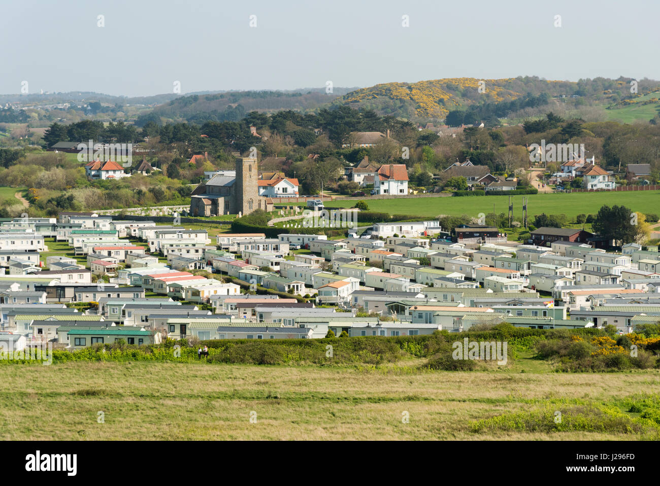 Un paysage de la côte de Norfolk UK à Beeston Regis montrant une grande caravane statique ou mobile home site Banque D'Images
