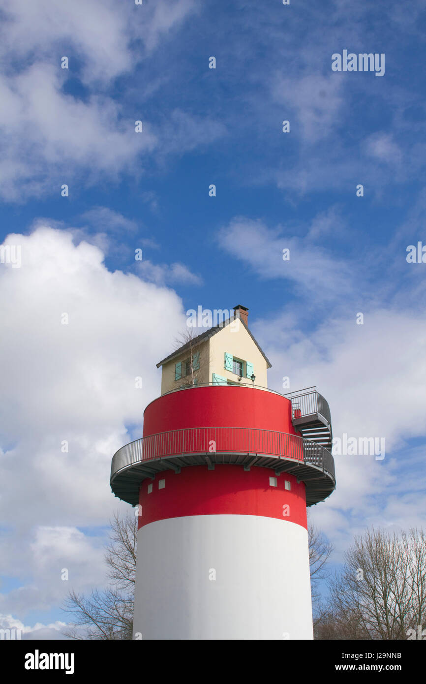 France, Nord-ouest de la France, l'estuaire de la Loire, Cordemais, Villa 'cheminee', le travail par les Japonais Tatzu Nishi, créé en 2009 Banque D'Images