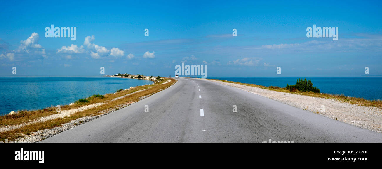 Caraïbes, Cuba, Santa Clara (Cayo Santa Maria, route sur la mer, Bahia  Buena Vista Photo Stock - Alamy