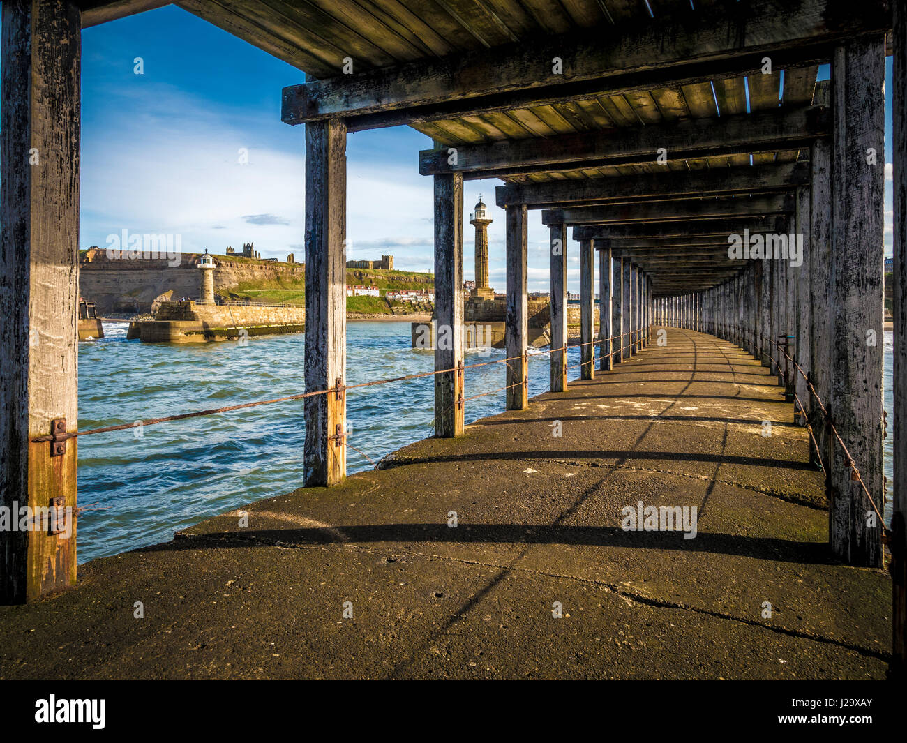 West Pier à Whitby, au Royaume-Uni. Banque D'Images