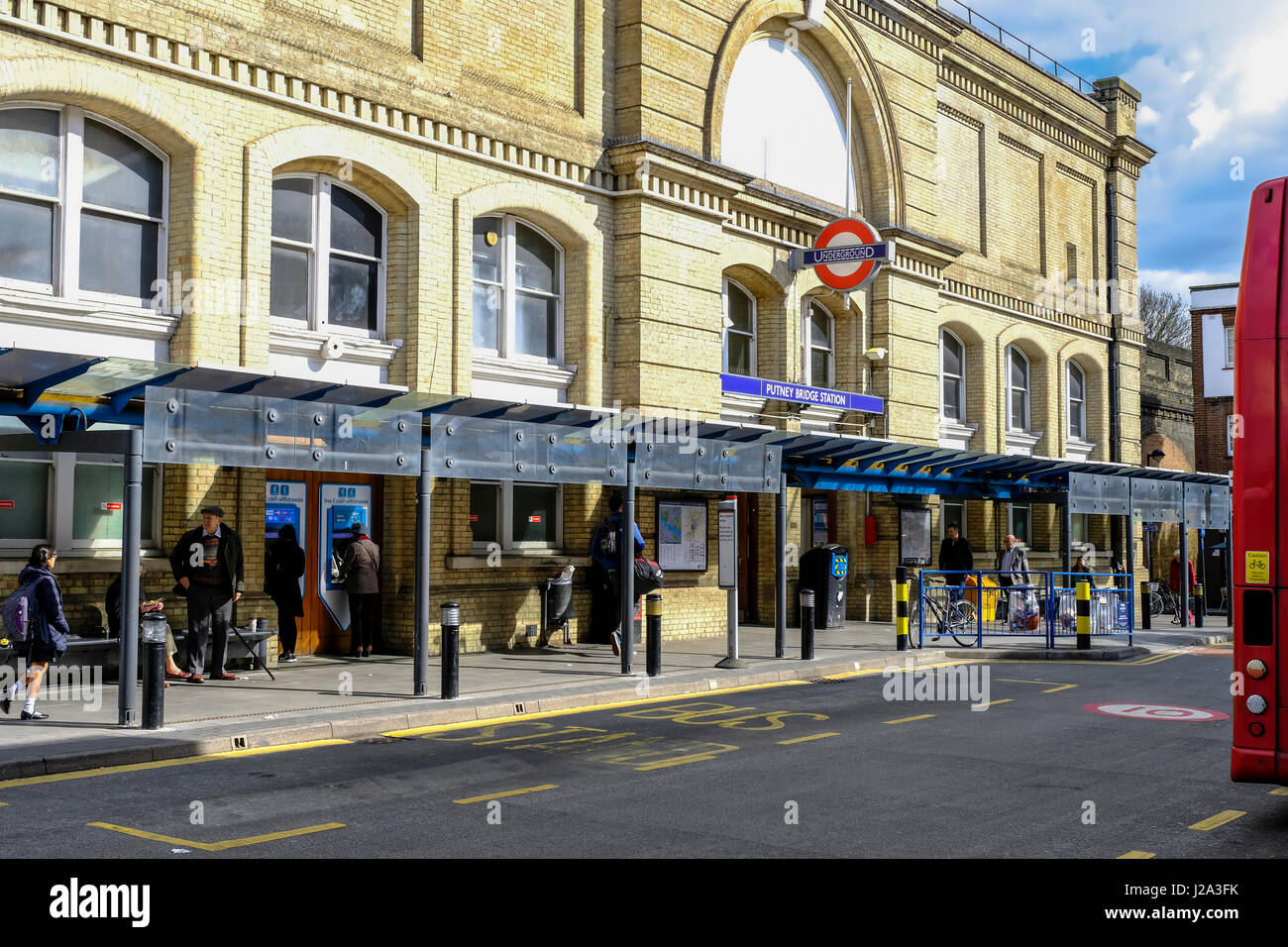 La station de Putney Bridge Banque D'Images