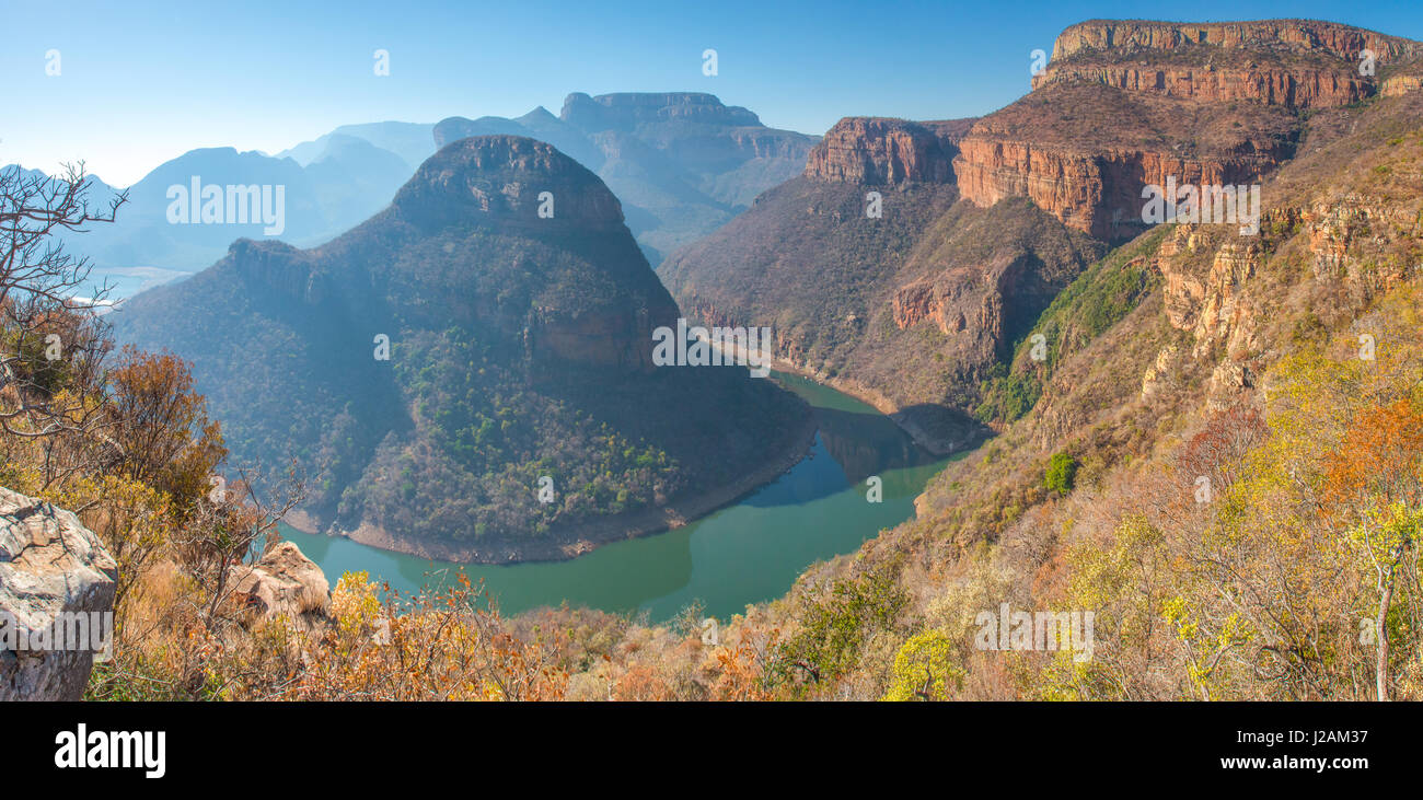 Beuatiful Blyde River Canyon, une gorge presque comparable à Grand Canyon, repris de la Leopard Trail - Afrique du Sud. Banque D'Images