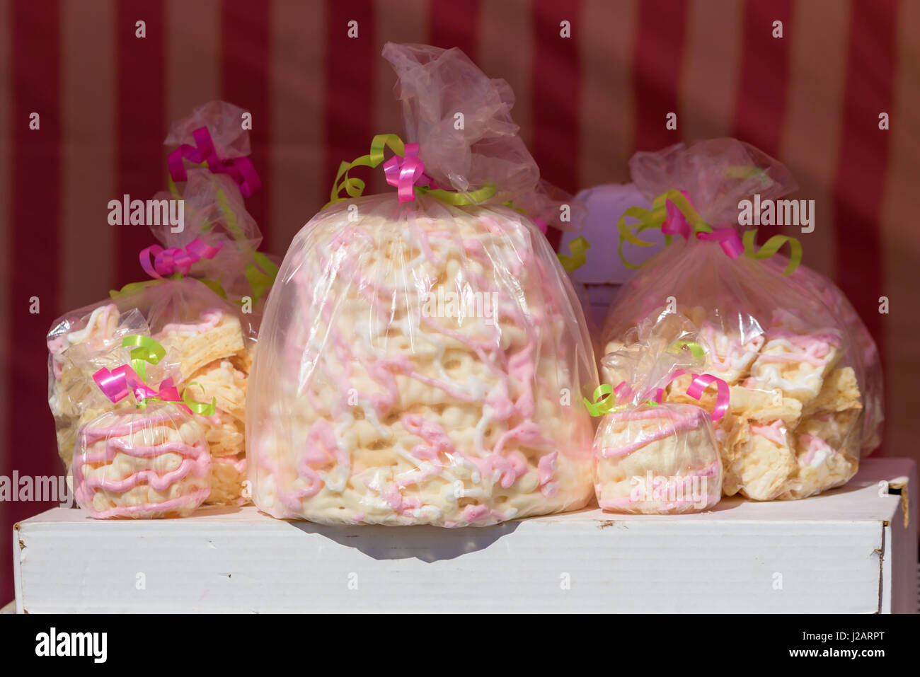 Spettekaka Est Un Suedois Du Sud Et D Un Beau Patrimoine Culinaire Dessert Croquant Le Nom Signifie Gateau Sur Un Bar Bar A Creuser En Anglais Le Sac En Plastique Photo Stock Spettekaka Est Un Suedois Du Sud Et D Un Beau Patrimoine Culinaire Dessert Croquant Le Nom Signifie Gateau Sur Un Bar Bar A Creuser En Anglais Le Sac En Plastique Photo Stock