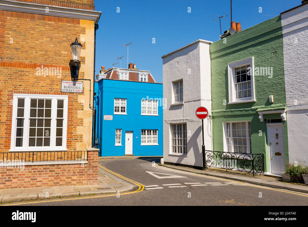 De couleur pastel britannique victorien restauré maisons dans Tonbridge street, Royal Borough de Kensington et Chelsea, London, UK Banque D'Images