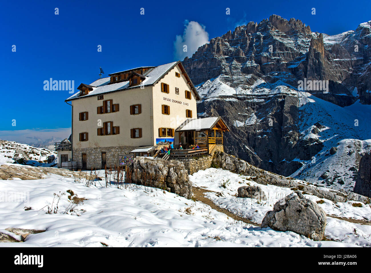 Zsigmondy hut, Rifugio Zsigmondy Comici, Sesto, Dolomites de Sesto, Tyrol du Sud, Vénétie, Italie Banque D'Images