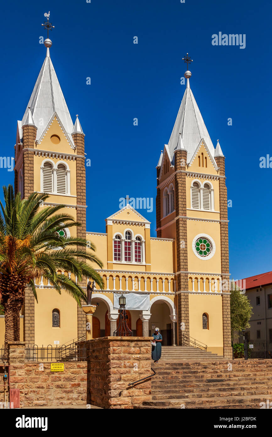 L'église catholique Saint Mary avec ciel bleu en arrière-plan, Windhoek, Namibie Banque D'Images