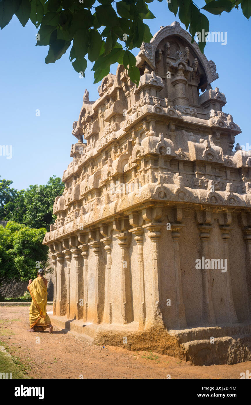 Temple Building, près de Hampi, Inde sculpté dans la roche pierre Banque D'Images