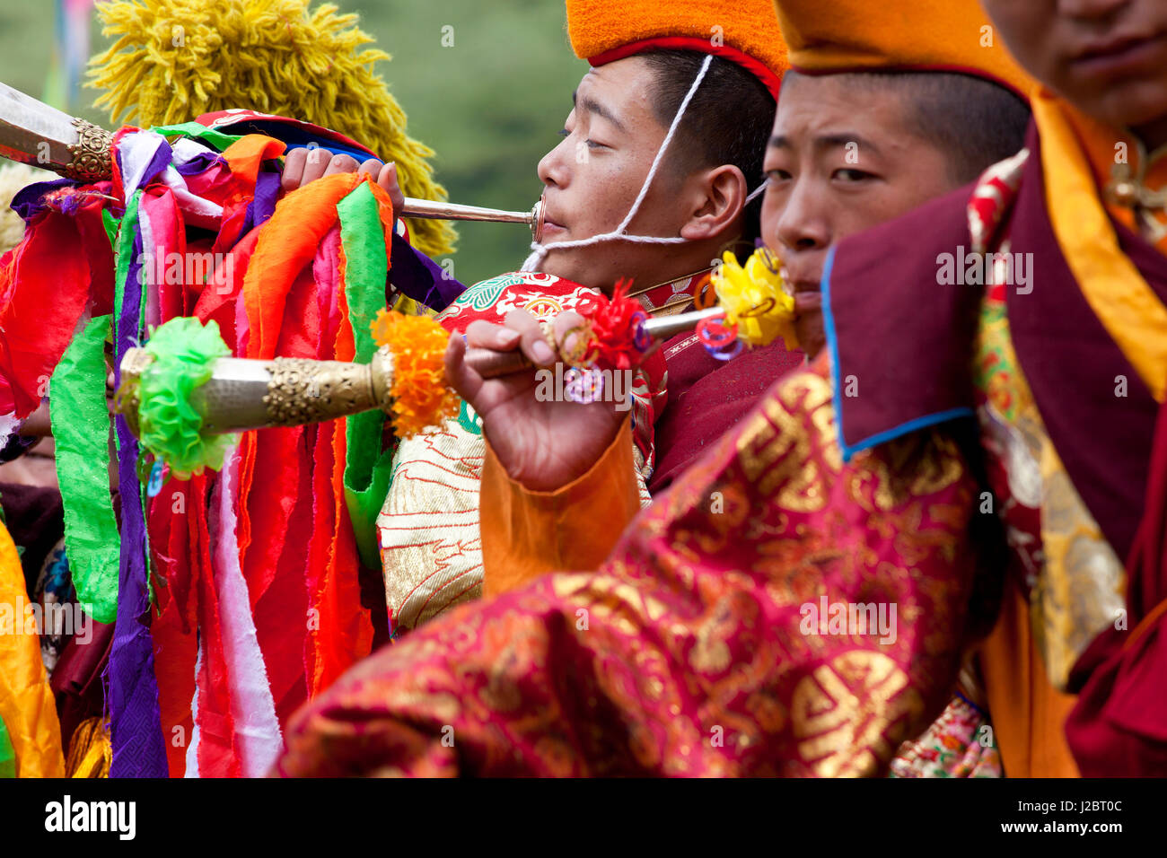 Moines au festival danse masquée au Keno Gompa, Monastère Tagong, région tibétaine, Sichuan, Chine Banque D'Images