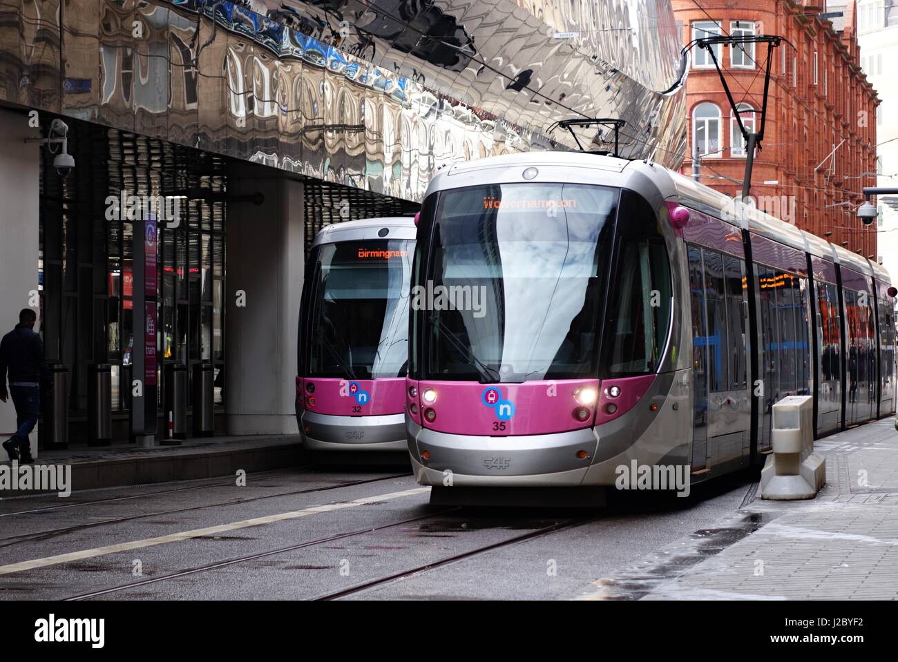 Nouveau tramway dans le centre-ville de Birmingham Banque D'Images