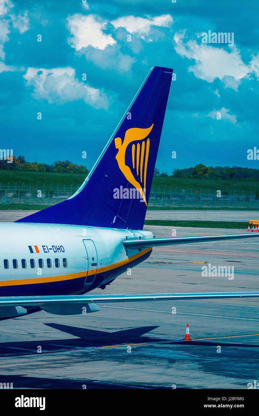 Ryanair Beoing 737 aéronefs à l'aéroport de Stansted Banque D'Images