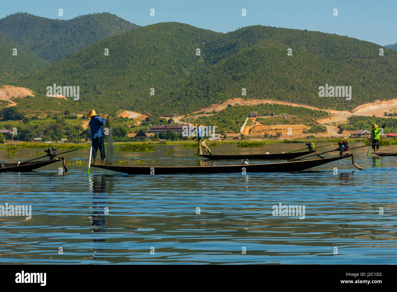 Le Myanmar. L'État Shan. Lac Inle. Pêcheur ethnie Intha sur le lac Inle. Banque D'Images