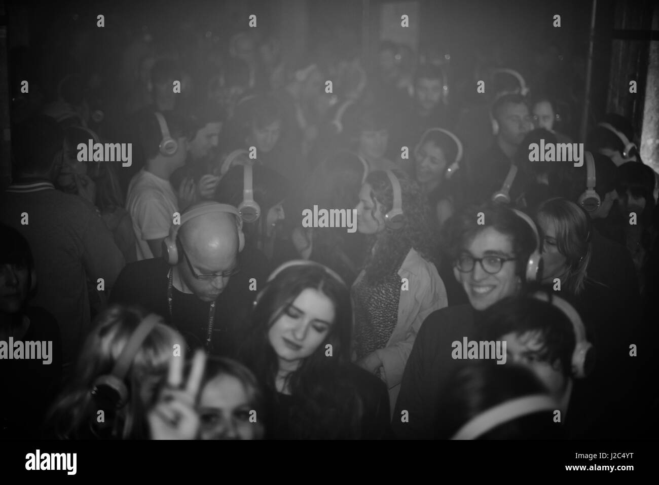La BBC Radio 6 Music Festival, Salford Manchester. Silent Disco. Banque D'Images
